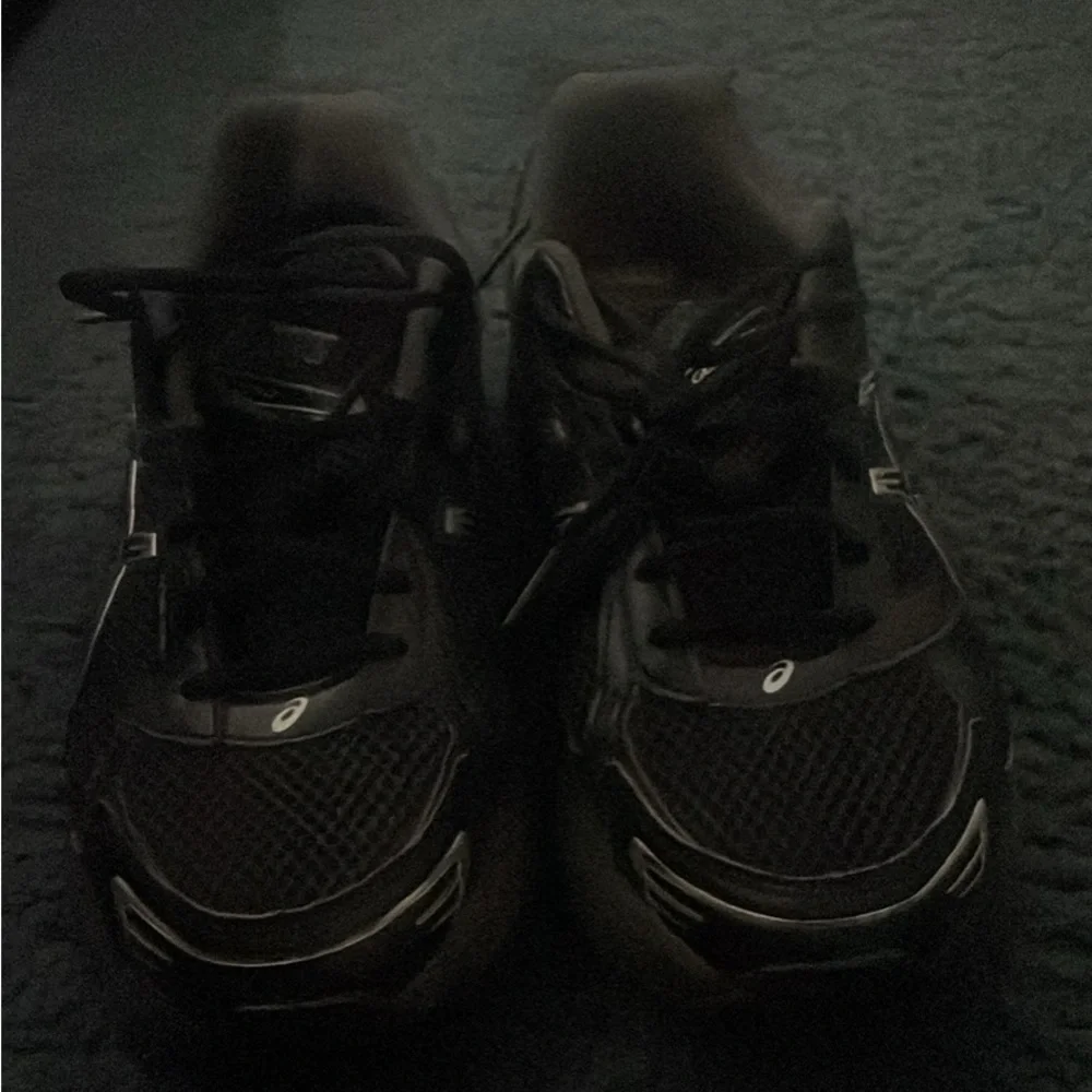 Black ASICS 1130 gels TRADE ONLY!!! I need some decent reps HAMPTON GA AREA - Picture 3 of 3